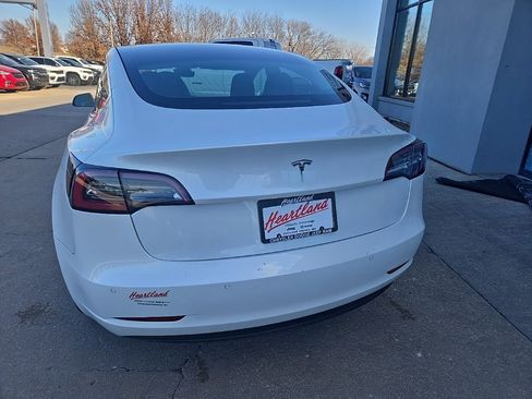Used 2020 Tesla Model 3 Standard Range Plus image 8