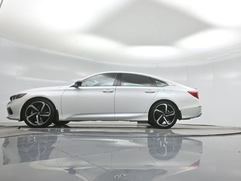 Used 2022 Honda Accord Sport image 6