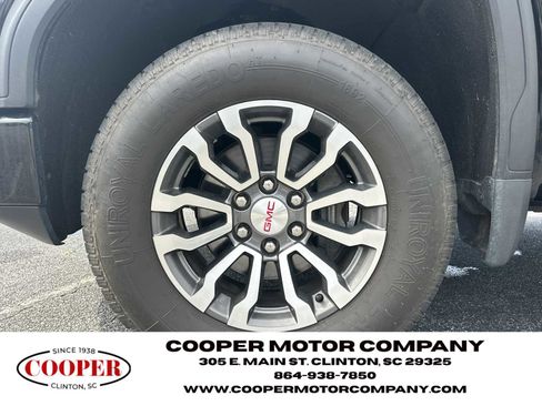 Used 2022 GMC Sierra 1500 AT4 w/ AT4 Premium Package AWD/4WD image 11