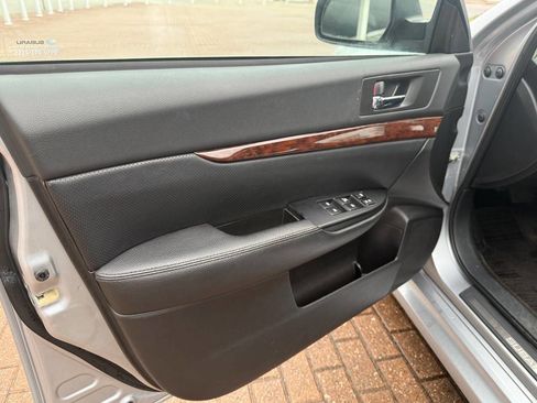 Used 2013 Subaru Legacy 2.5i Limited image 12