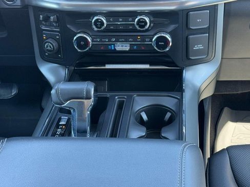 Used 2022 Ford F150 Lariat AWD/4WD image 14