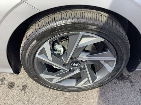 Certified 2025 Hyundai Elantra SEL w/ Cargo Package image 37