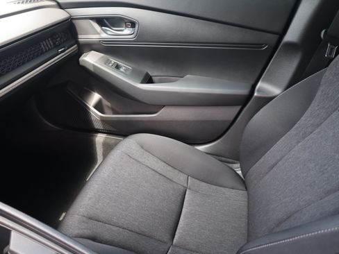 Used 2024 Honda Accord LX image 11