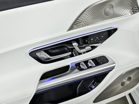 Used 2026 Mercedes-Benz Maybach SL 680 image 13