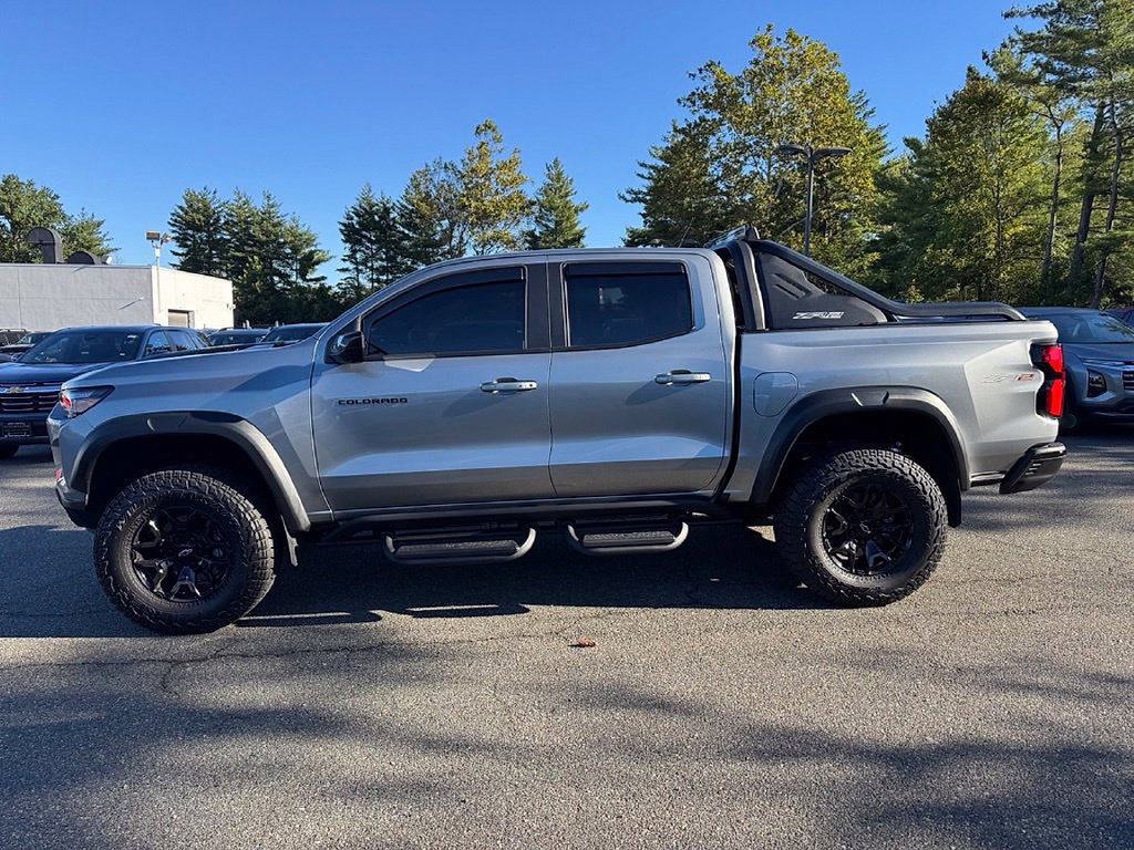 Certified 2026 Chevrolet Colorado ZR2 w/ Midnight Edition AWD/4WD image 5