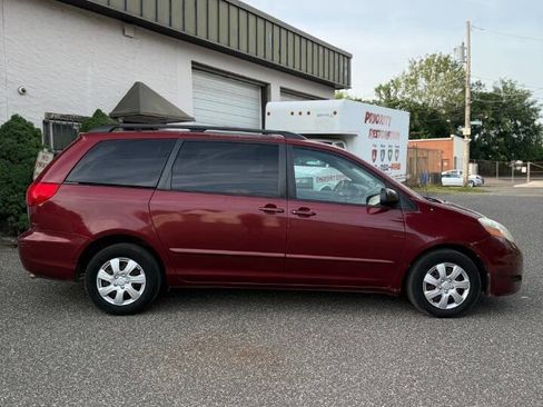 Used 2008 Toyota Sienna LE FWD image 6