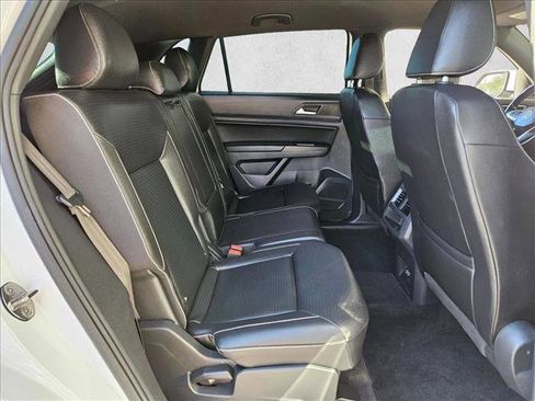 Used 2020 Volkswagen Atlas Cross Sport SE w/ Towing Package AWD/4WD image 25