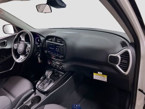 New 2025 Kia Soul LX w/ LX Technology Package image 26