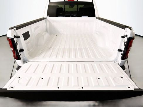 New 2026 RAM 1500 Express AWD/4WD image 23