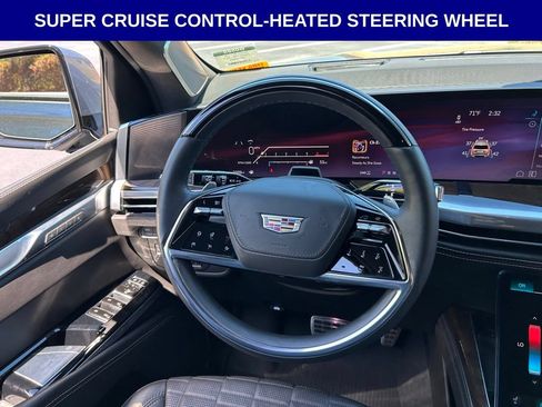 Used 2025 Cadillac Escalade Sport Platinum w/ LPO, Floor Liner Package AWD/4WD image 17