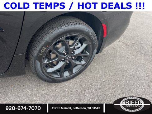 New 2026 Chrysler Pacifica Limited w/ S Appearance Package image 16