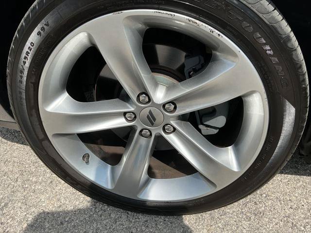 Certified 2018 Dodge Challenger R/T RWD image 29