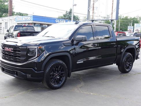 Used 2024 GMC Sierra 1500 Elevation AWD/4WD image 1