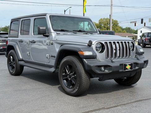 Used 2020 Jeep Wrangler Unlimited Sport AWD/4WD image 2