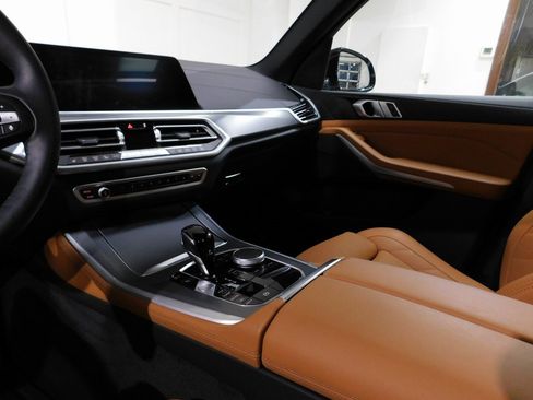 Used 2023 BMW X5 xDrive40i image 70