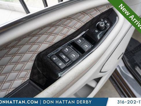 Used 2021 Jeep Grand Cherokee L Summit w/ Advanced Protech Group IV AWD/4WD image 15