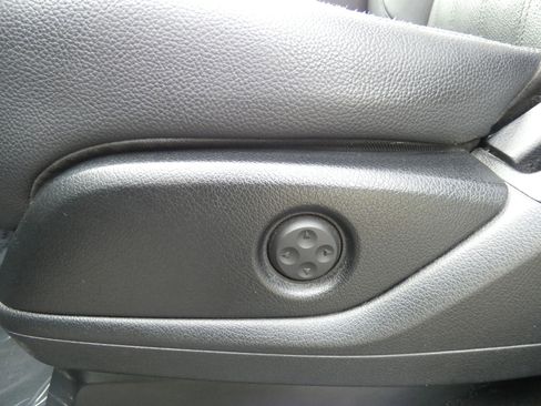 Used 2016 Mercedes-Benz GLE 350 w/ Premium Package image 57