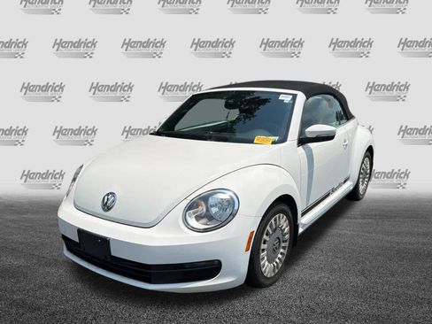 Used 2013 Volkswagen Beetle 2.5 FWD image 7
