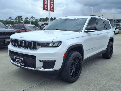 Used 2025 Jeep Grand Cherokee L Limited RWD image 3