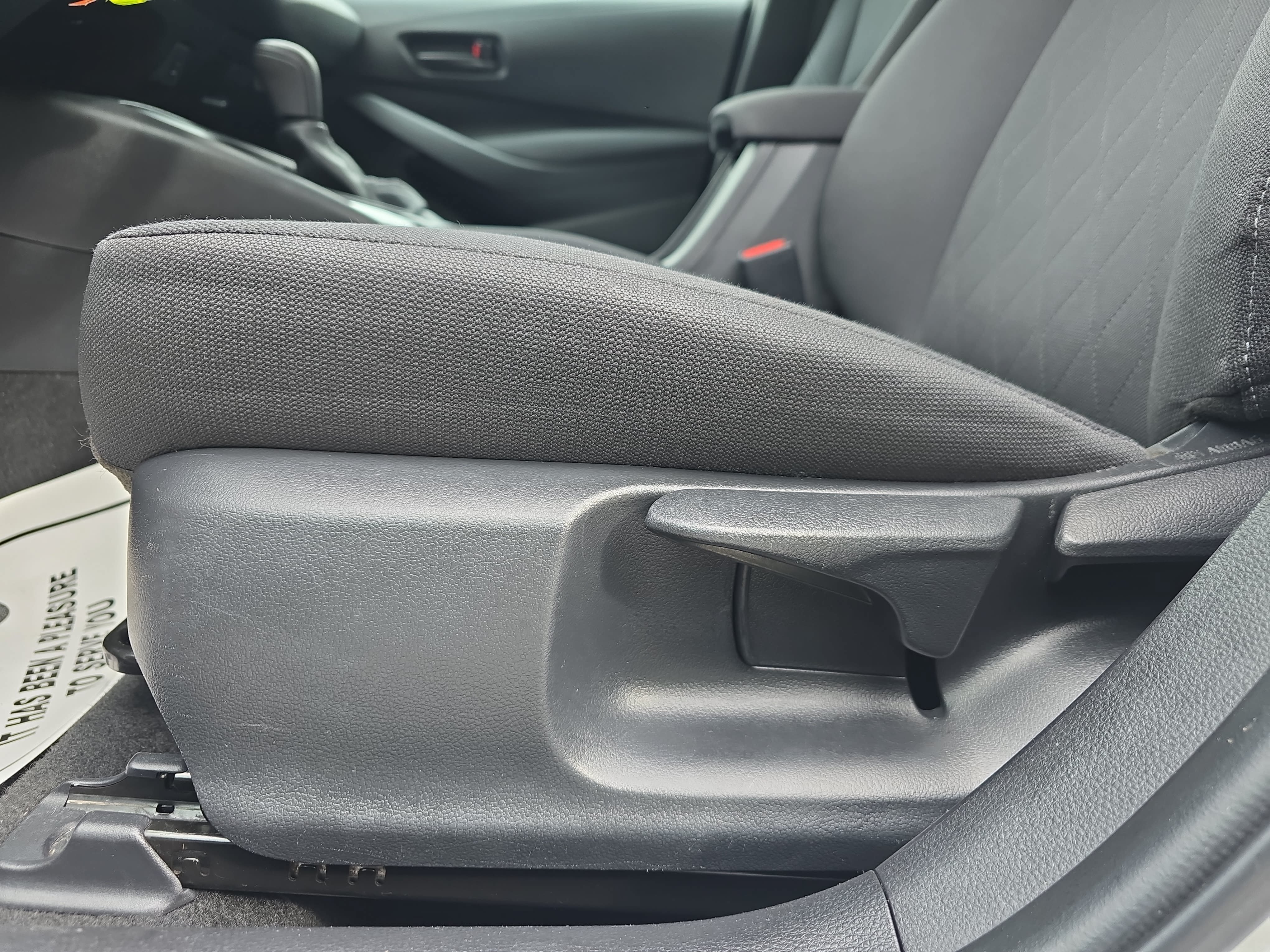 Used 2024 Toyota Corolla LE FWD image 27