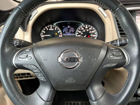 Used 2018 Nissan Pathfinder SV w/ SV Tech Package FWD image 20
