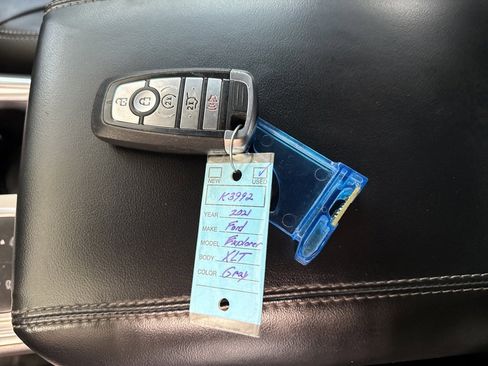 Used 2021 Ford Explorer XLT w/ Equipment Group 202A image 11