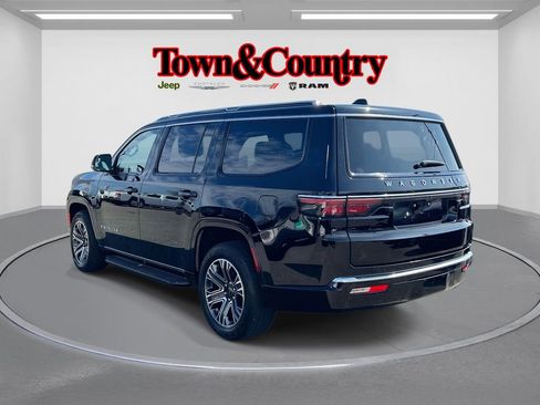 Certified 2025 Jeep Wagoneer 4WD w/ Premium Group I image 8