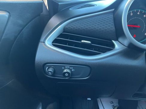 Used 2024 Chevrolet Malibu LS image 17