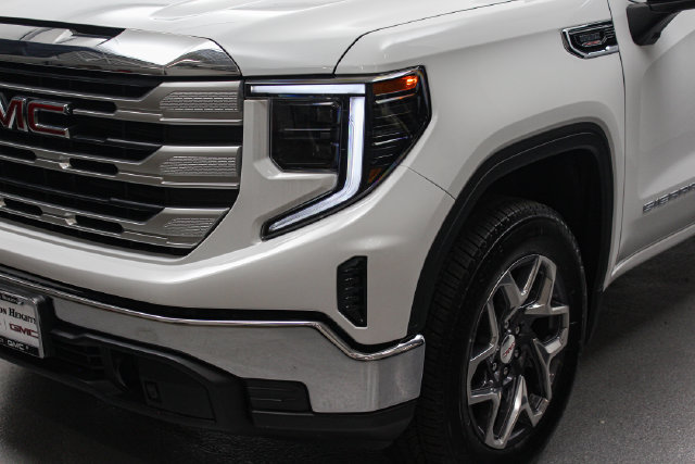 New 2026 GMC Sierra 1500 SLE w/ Preferred Package AWD/4WD image 5