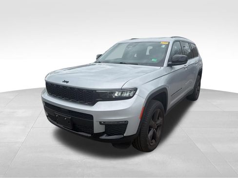 Used 2024 Jeep Grand Cherokee L Limited w/ Black Appearance Package image 2