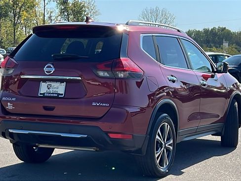 Used 2020 Nissan Rogue SV image 5