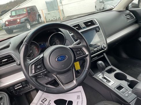 Used 2018 Subaru Outback 2.5i Premium image 12