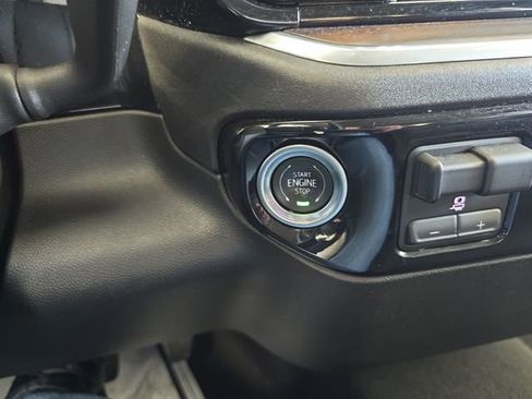 Certified 2025 GMC Sierra 1500 SLT AWD/4WD image 23