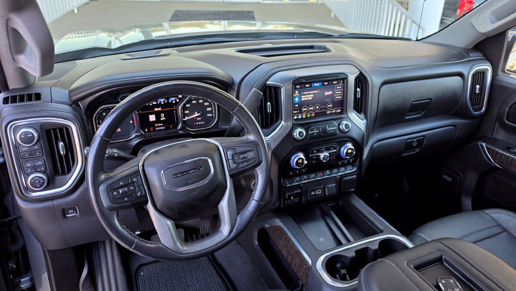 Used 2021 GMC Sierra 1500 Denali w/ Driver Alert Package II AWD/4WD image 9
