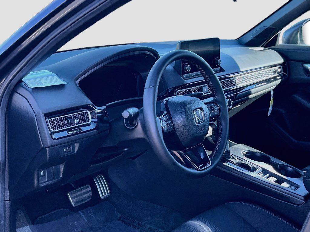 Used 2026 Honda Civic Sport Touring image 9