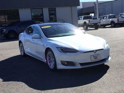 Used 2018 Tesla Model S 75D image 3