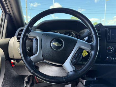 Used 2014 Chevrolet Silverado 2500 LT w/ Z71 Appearance Package AWD/4WD image 5