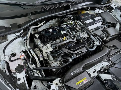 Used 2025 Toyota Corolla Cross LE FWD image 26