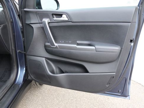 Used 2017 Kia Sportage LX image 30