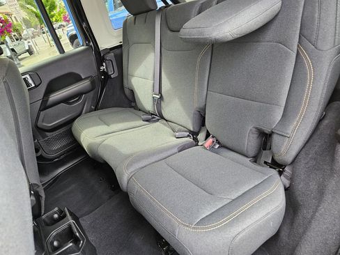 Used 2024 Jeep Wrangler Unlimited Sahara AWD/4WD image 22