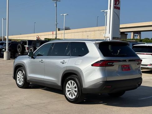 Used 2026 Toyota Grand Highlander FWD image 9