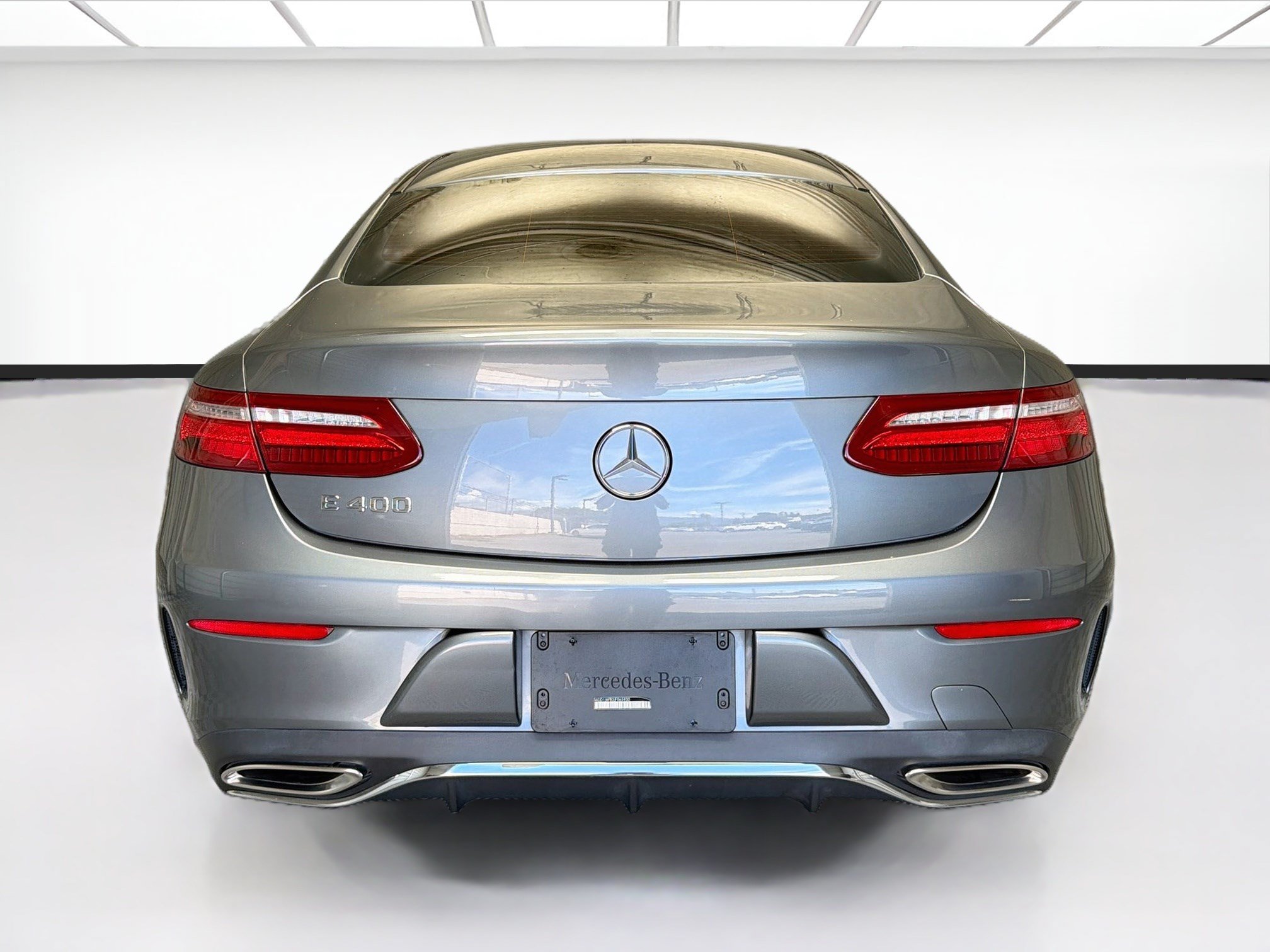 Used 2018 Mercedes-Benz E 400 Coupe image 5