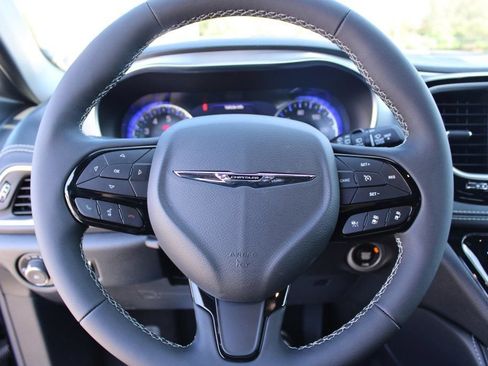 New 2026 Chrysler Pacifica Limited w/ S Appearance Package image 12