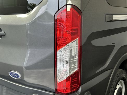 Used 2020 Ford Transit 350 XL image 30