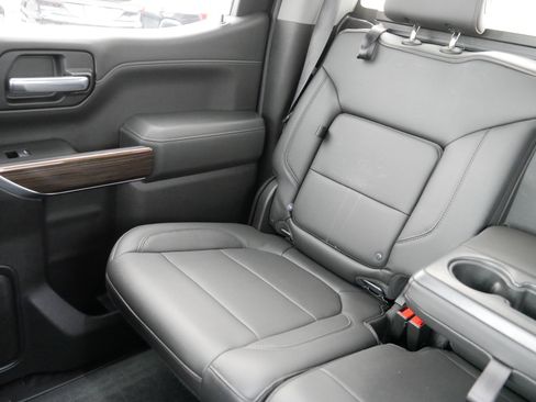 Used 2020 Chevrolet Silverado 1500 LT Trail Boss image 12