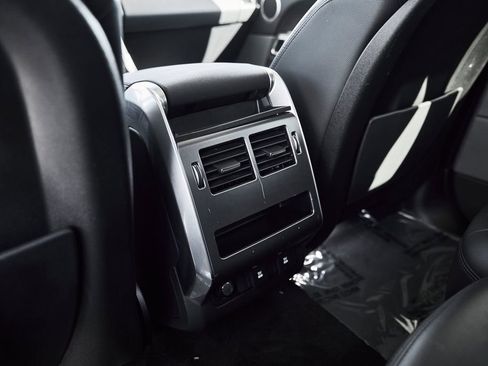 Used 2020 Land Rover Range Rover Sport SE image 27