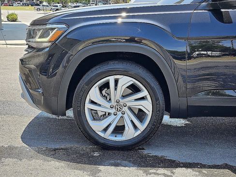 Used 2023 Volkswagen Atlas SE FWD image 6
