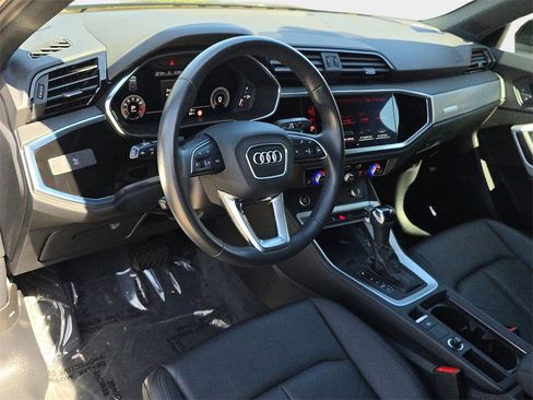 Certified 2021 Audi Q3 2.0T Premium Plus w/ Premium Plus Package image 16