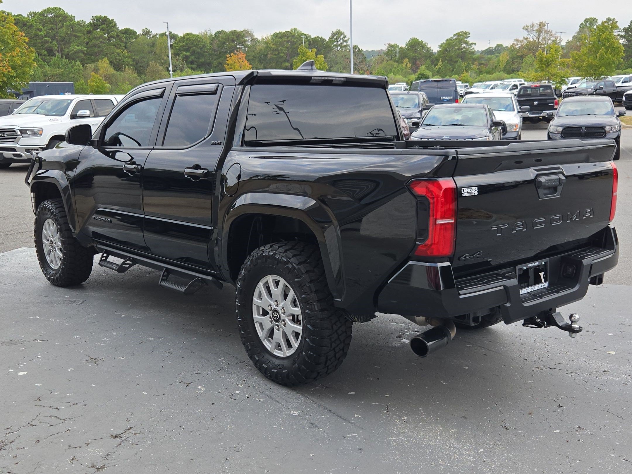 Used 2026 Toyota Tacoma SR5 AWD/4WD image 5