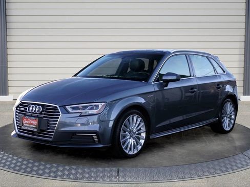 Used 2017 Audi A3 e-tron Premium Plus w/ Technology Package image 3